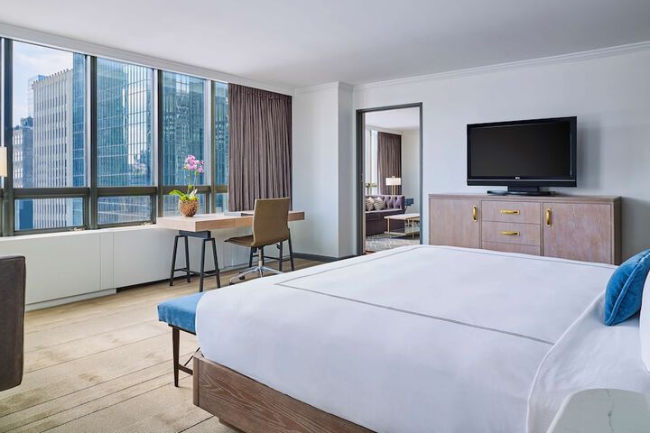 Room 14 of 77