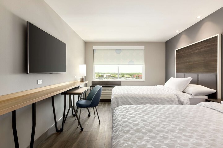 Room 18 of 31