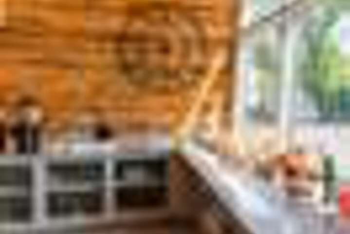 Dining 77 of 124