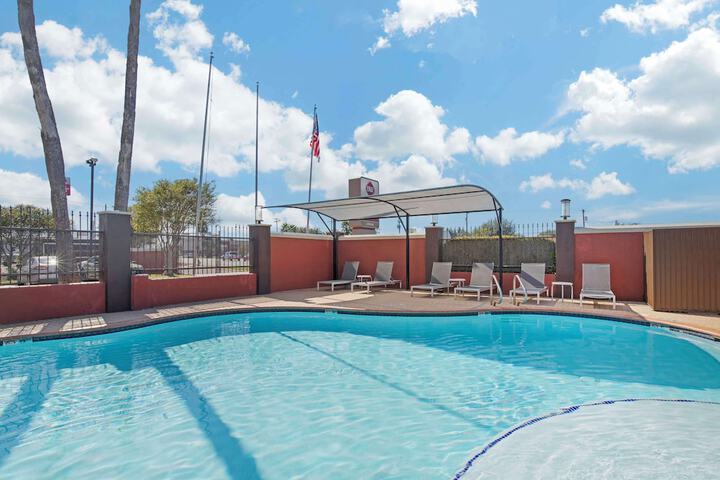 Best Western Plus Edinburg Inn & Suites