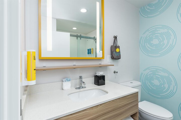 Tru by Hilton The Colony Dallas
