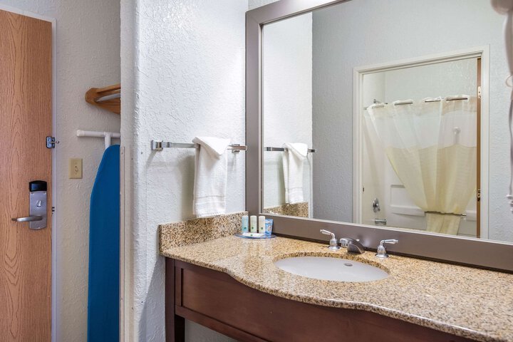 Quality Inn & Suites Pueblo West