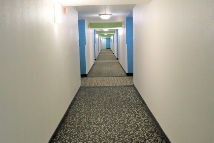 Ballroom/Hall 20 of 27