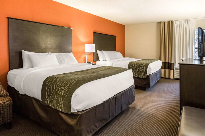 Room 21 of 34