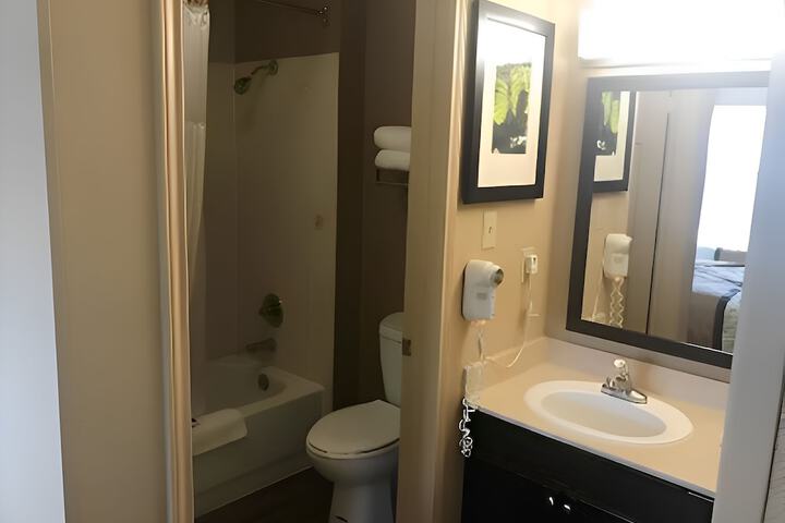Room 9 of 23