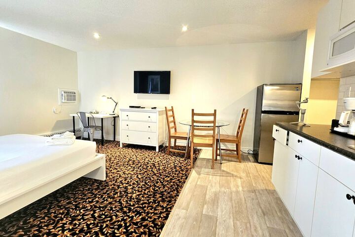 Cloud 9 Inn