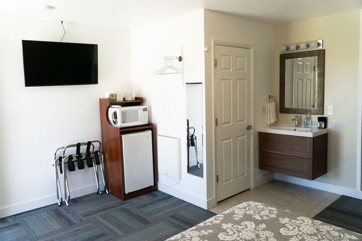 Room 26 of 54