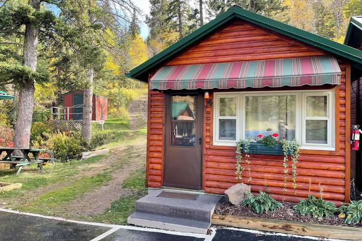 Whitetail Creek Resort