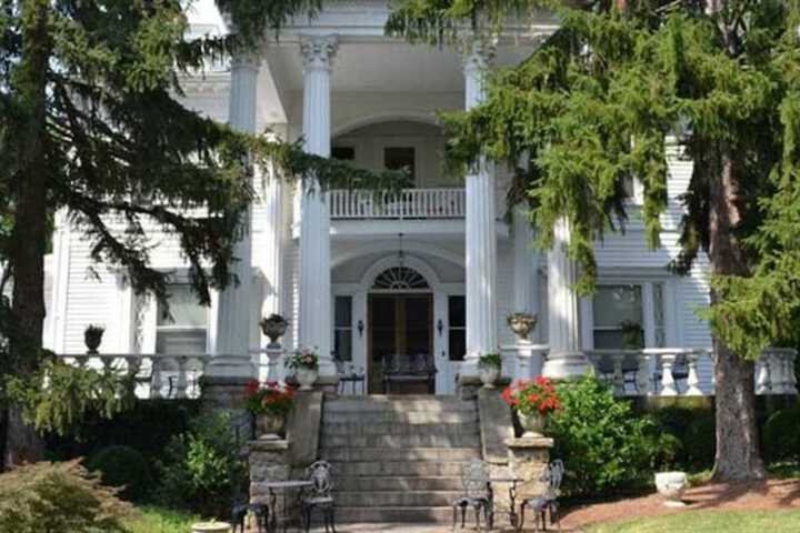 Albemarle Inn