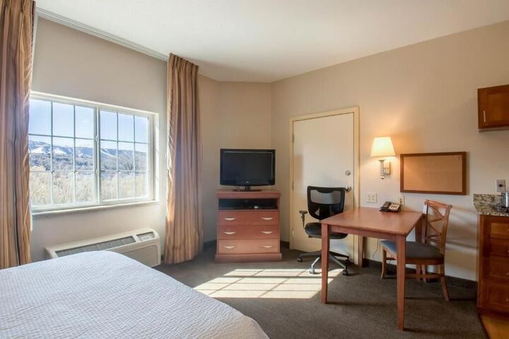 Room 25 of 36