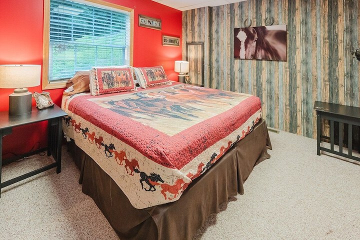 Room 24 of 61
