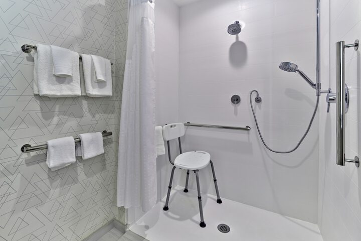 Room 20 of 49
