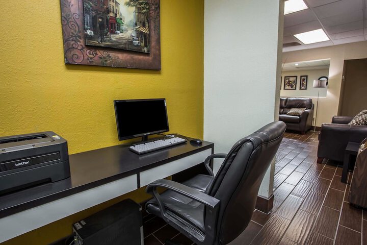 Business Center 42 of 43