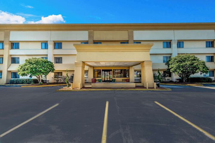 Hotel 2 of 25
