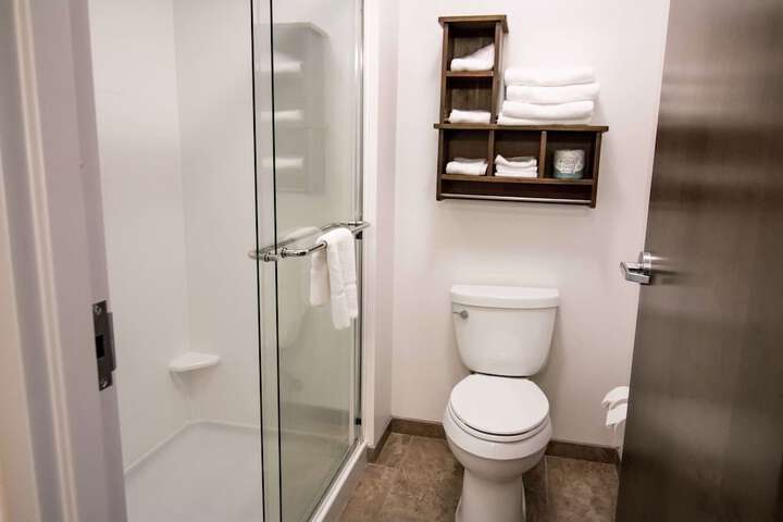 Room 11 of 28