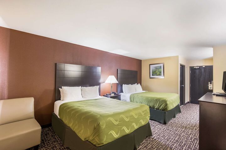 Room 32 of 35