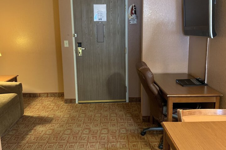 Norland Inn and Suites Roseau
