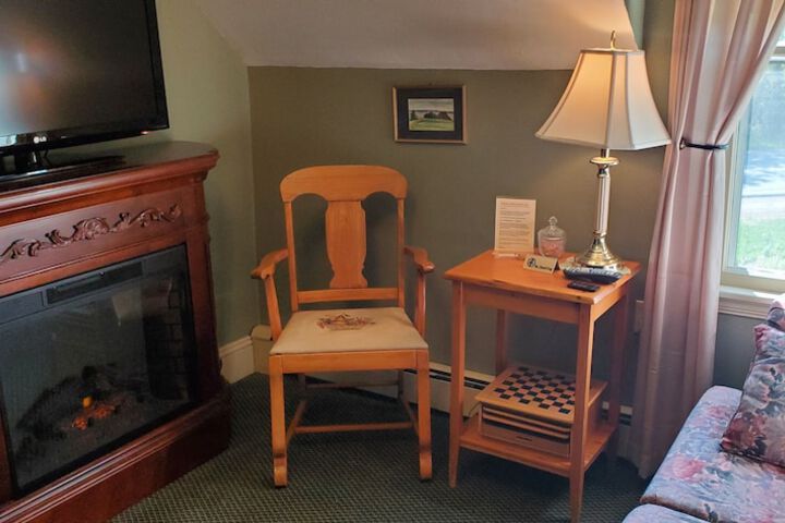 Room 15 of 64