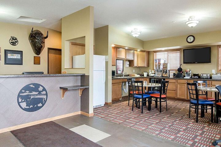 Econo Lodge Jamestown South