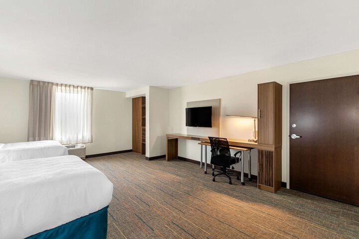 Room 11 of 38
