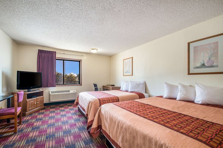 Americas Best Value Inn & Suites Harrisonville