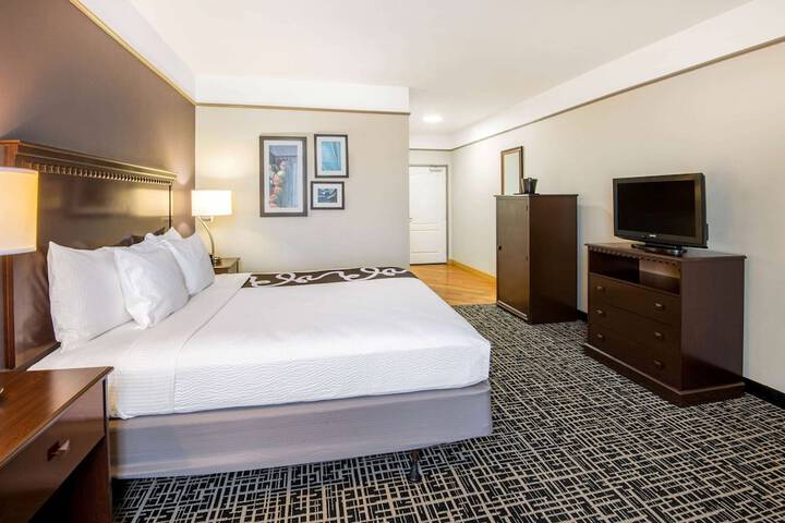 Room 43 of 49