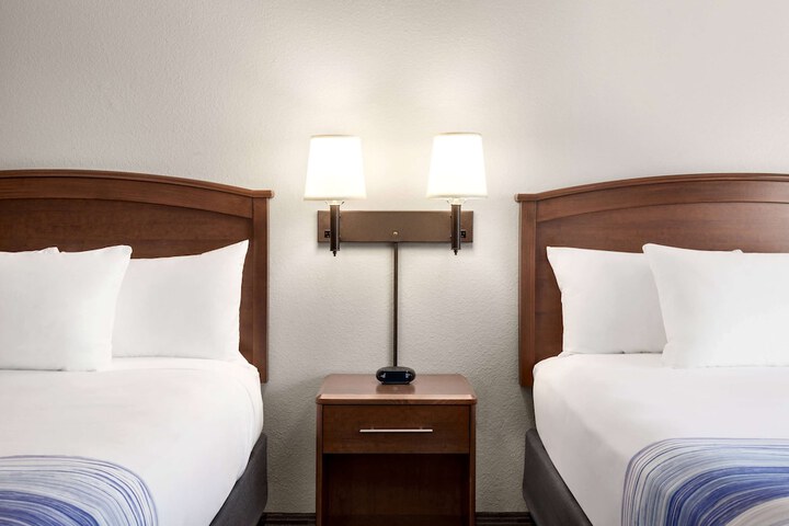 Room 27 of 50