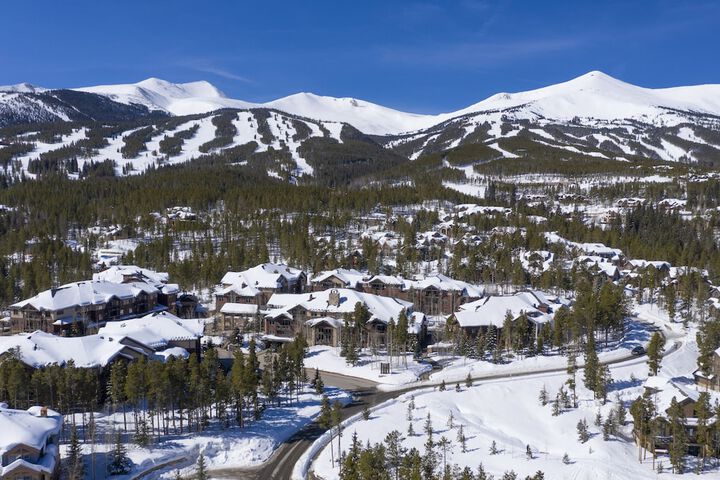 Grand Timber Lodge
