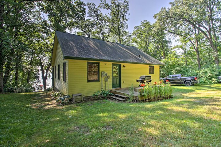 Waterfront Leech Lake Cabin w / Dock Fire Pit