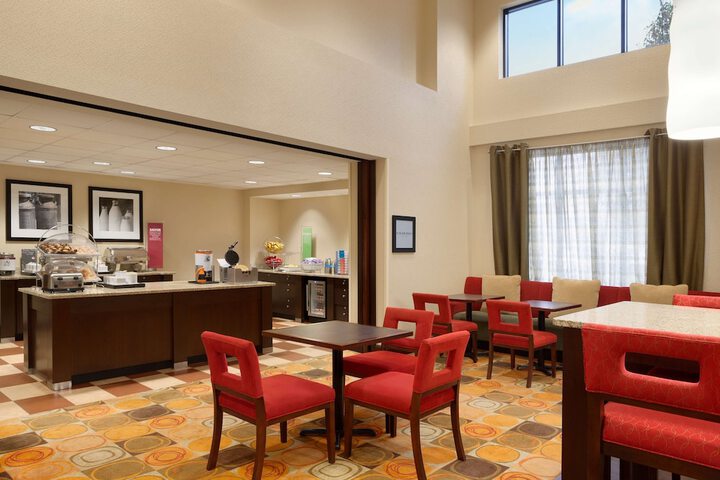 Hampton Inn & Suites Hartford / East Hartford