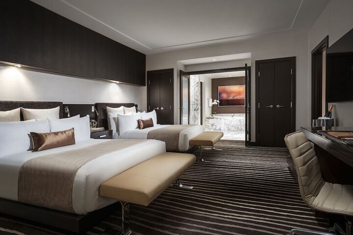 Room 151 of 210