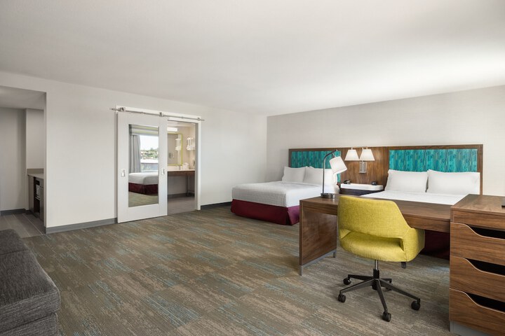 Room 28 of 63