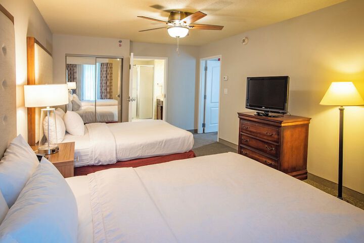 Room 4 of 13