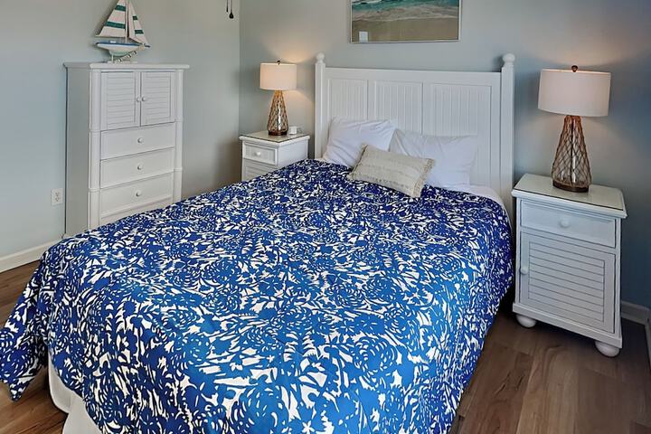 Paradise Palms by Topsail Realty