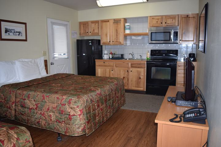 Room 5 of 33