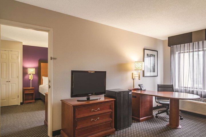 Room 9 of 28