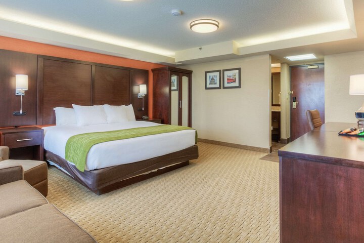 Room 40 of 68