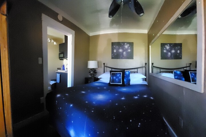 Room 59 of 90