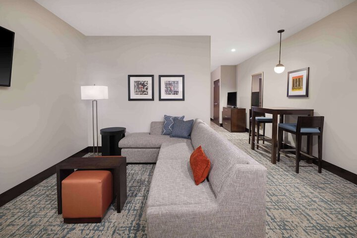 Room 21 of 40