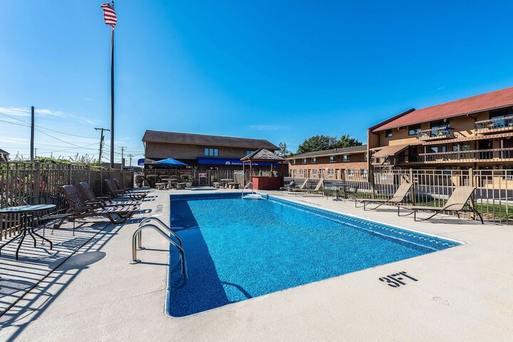 Pool 7 of 37