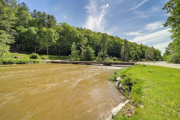 West Jefferson Vacation Rental Near River