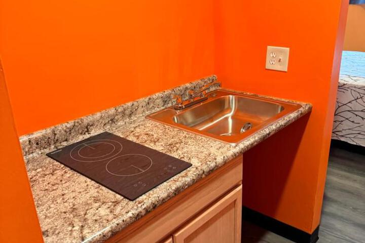 Budget Inn Decatur Priceville