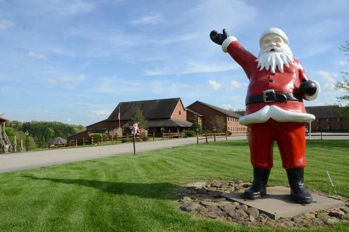 Santas Lodge and Resort