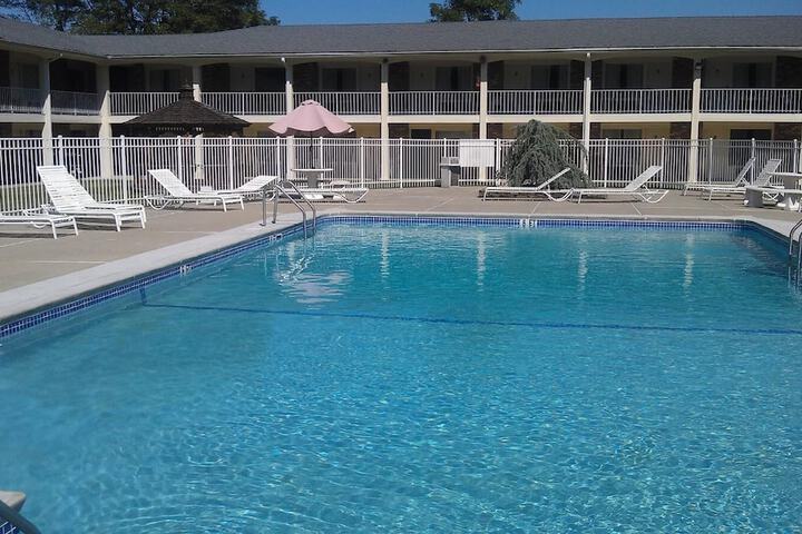 Pool 6 of 27