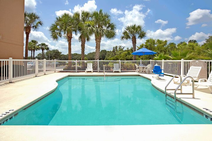 Pool 4 of 17