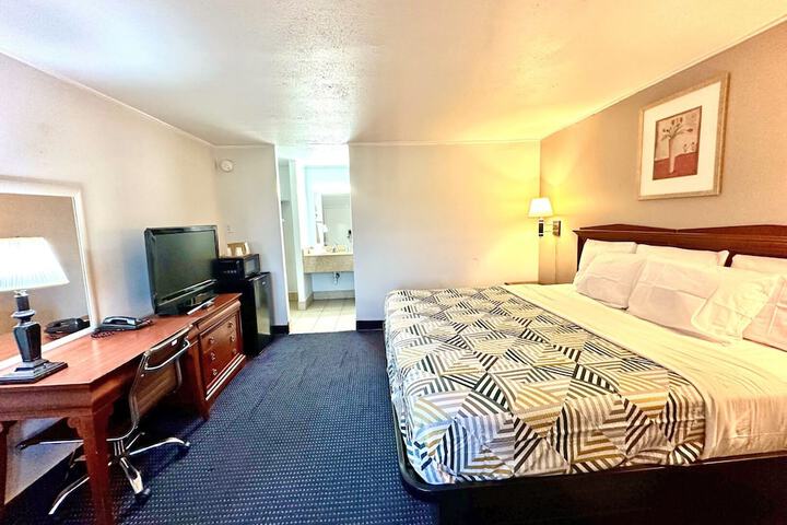 Room 26 of 32
