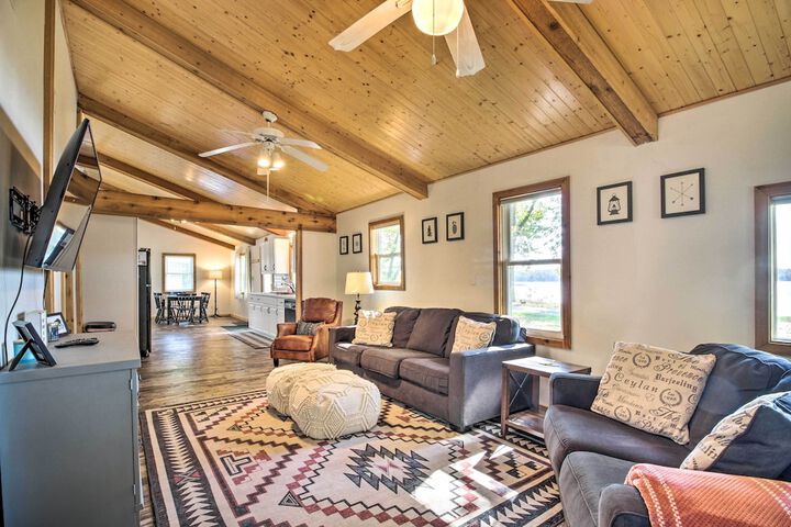 Waterfront Onamia Retreat w / Dock & Fire Pit!