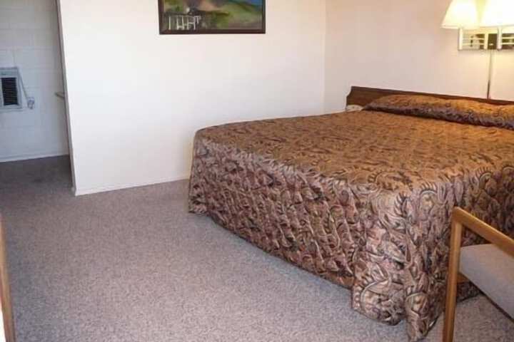 Room 7 of 25