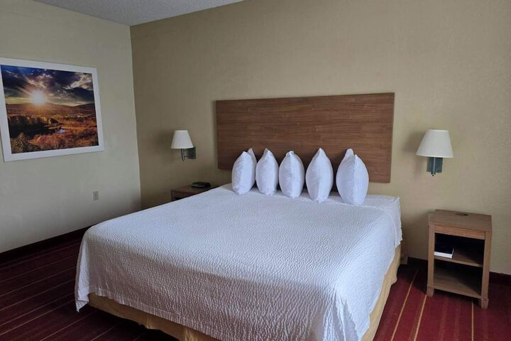 Room 14 of 23