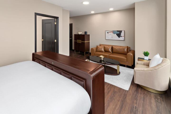 Legacy Hotel Trademark Collection by Wyndham